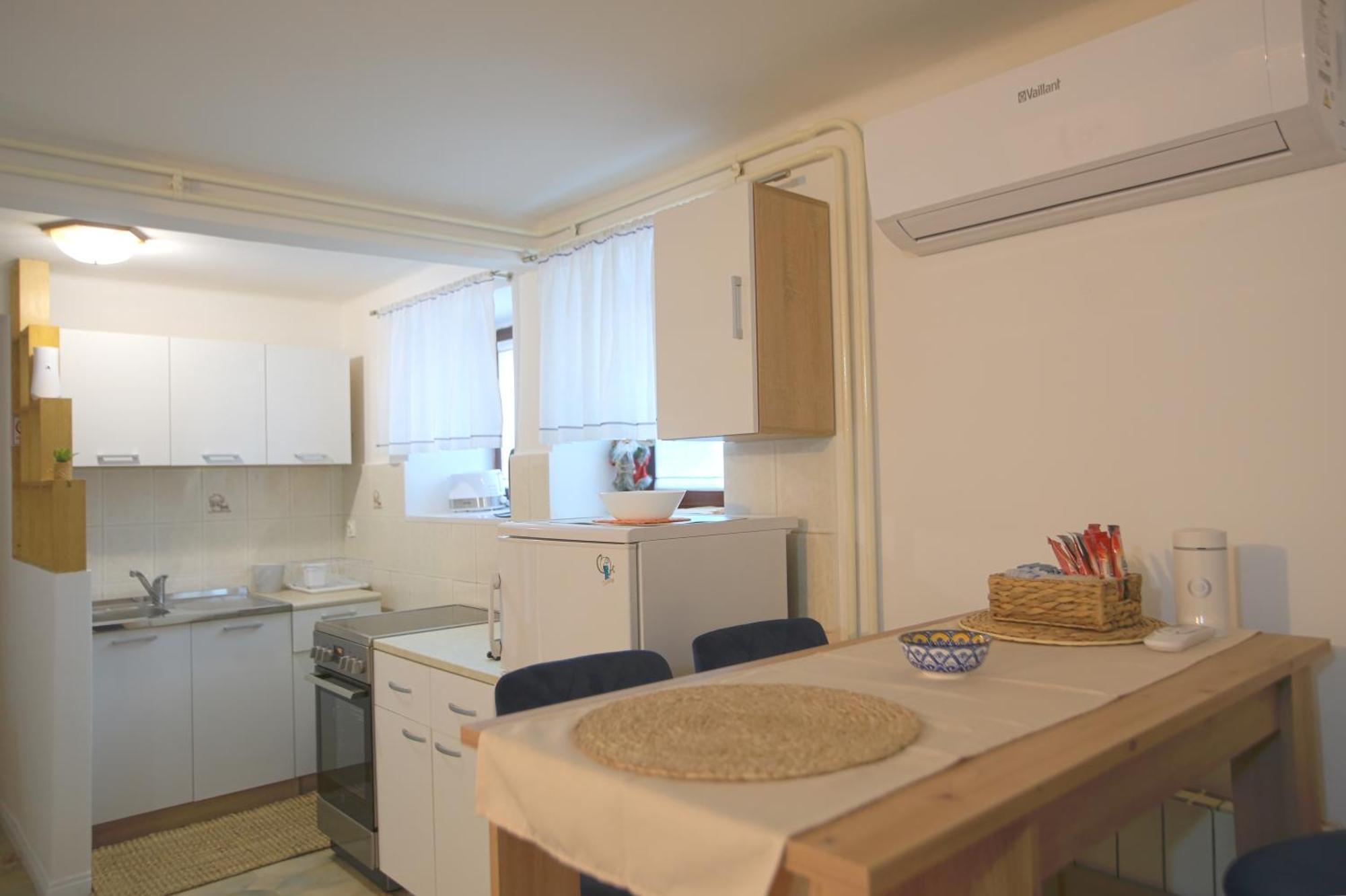 Bamboo Oasis Apartment With Terrace In The Garden And Free Parking, Fiume Kültér fotó