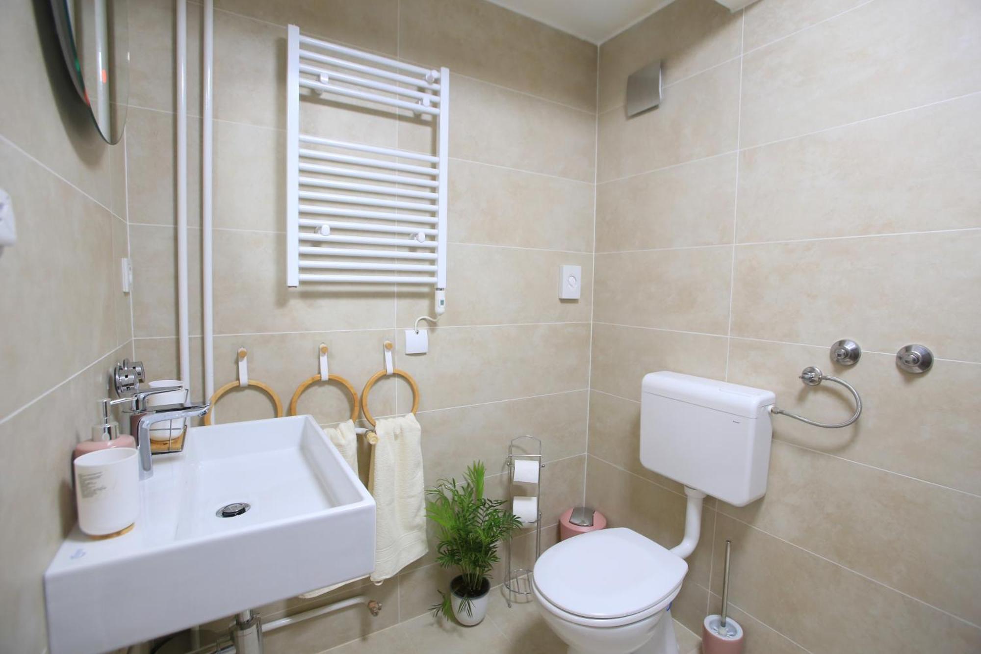 Bamboo Oasis Apartment With Terrace In The Garden And Free Parking, Fiume Kültér fotó